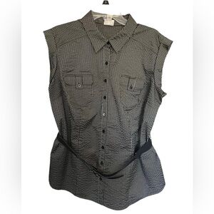 Worthington Sleeveless Belted Top Belted. Black White Striped size:1X Stretch